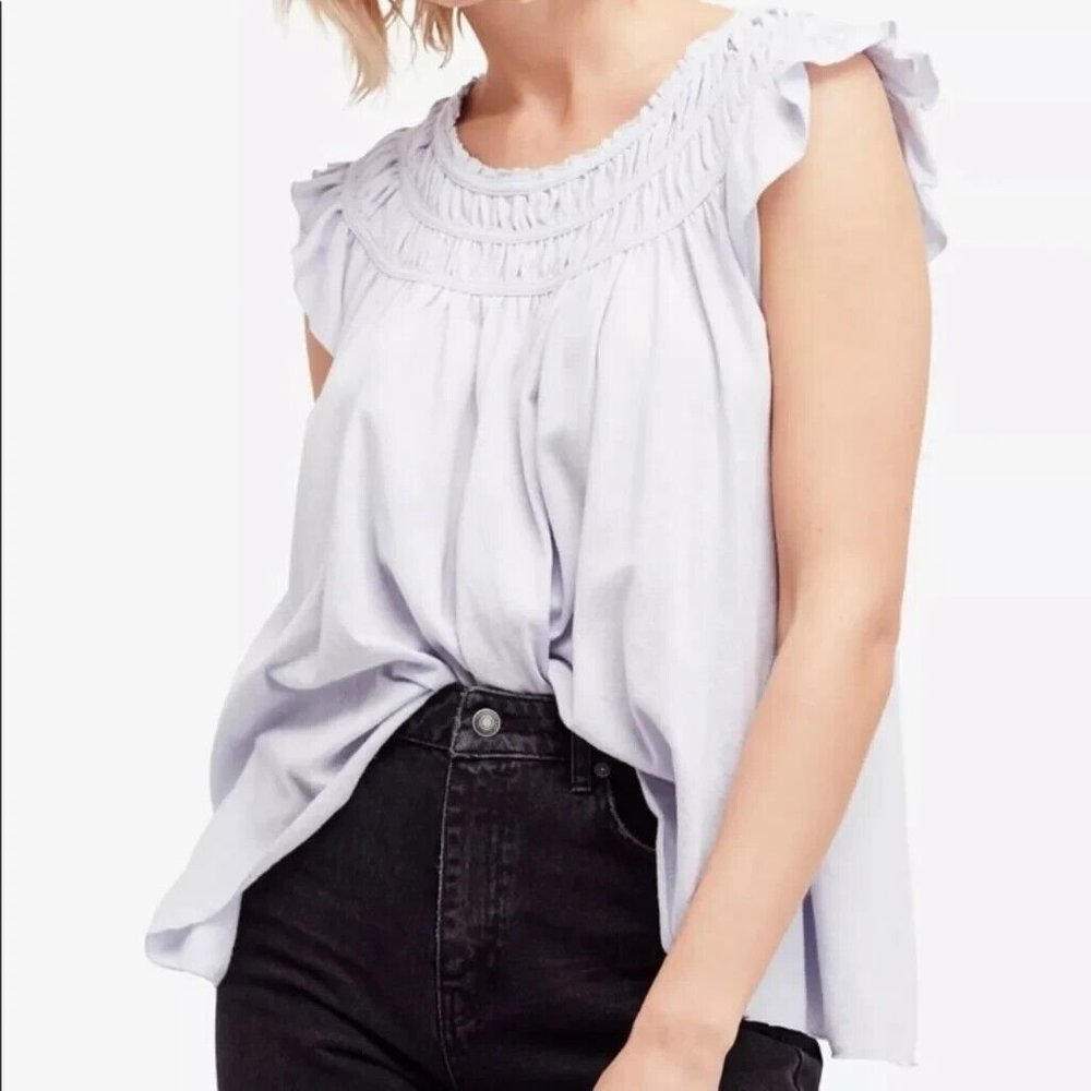 FREE PEOPLE LIGHT PURPLE ELASTIC SMOCKED RUFFLE SLEEVE COCONUT TEE TOP SIZE: XS